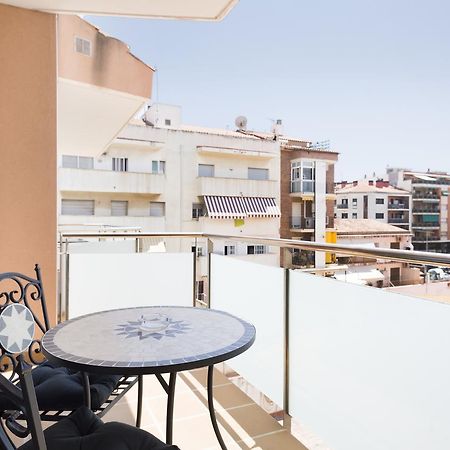 Ginosi Basics Centric Apartel Castelldefels Eksteriør billede